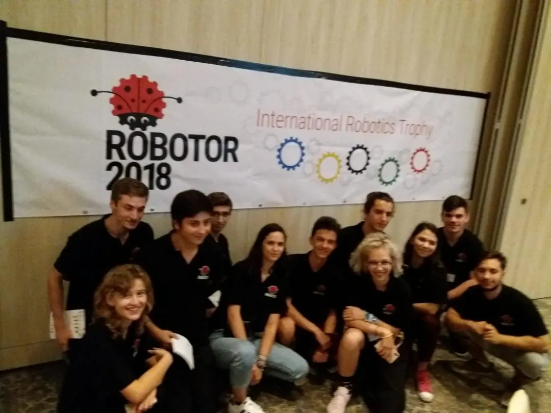 elevi robotica 5