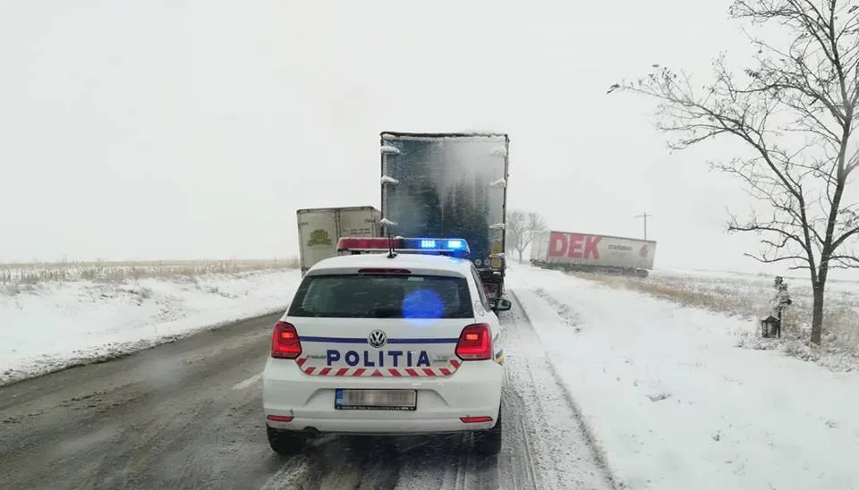 tir derapat zapada