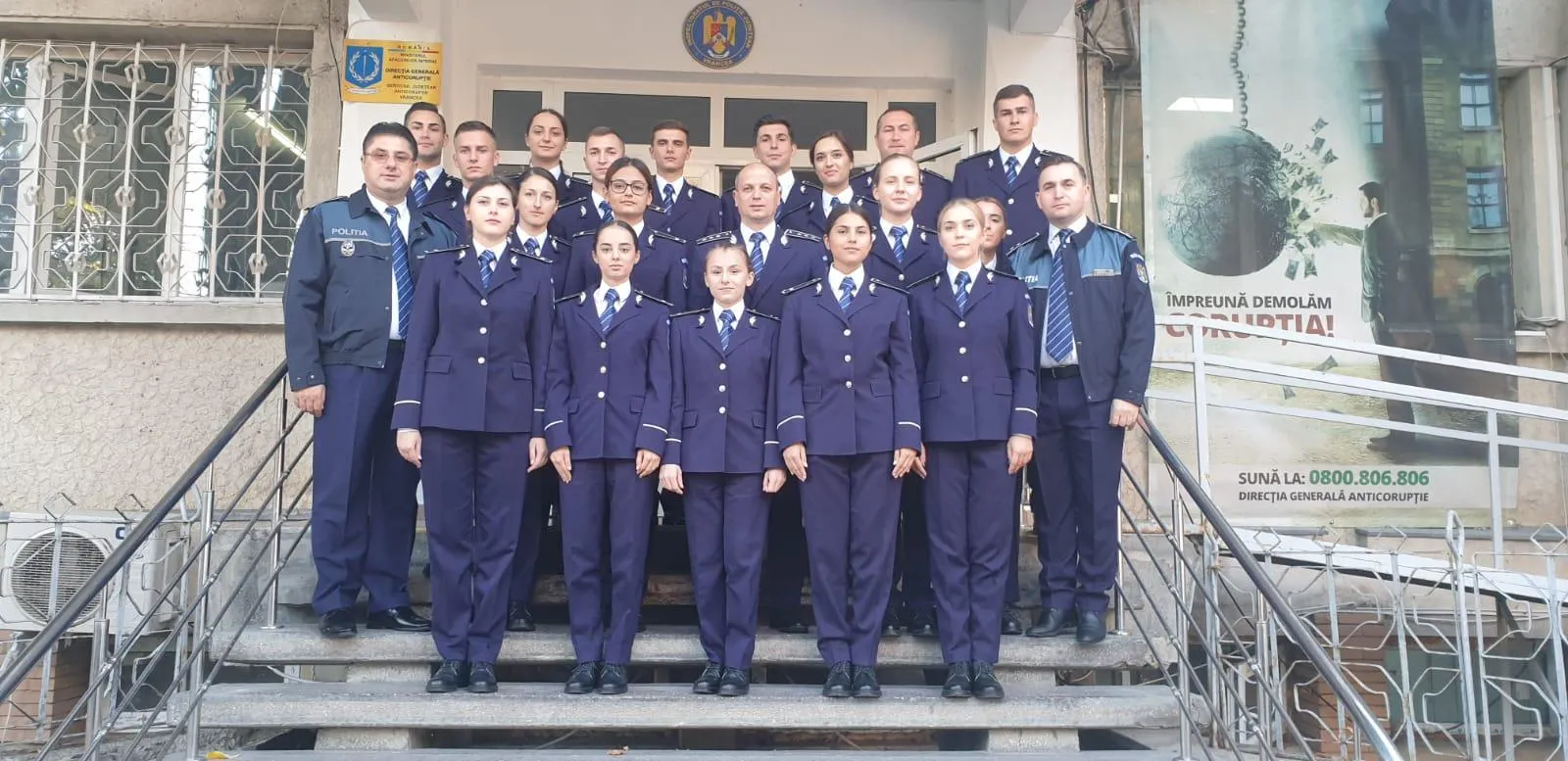 politisti tineri
