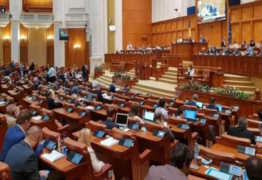 CAMERA DEPUTAȚILOR A DAT UNDĂ VERDE: PENSIILE PRIVATE INTRĂ ÎN PLATĂ