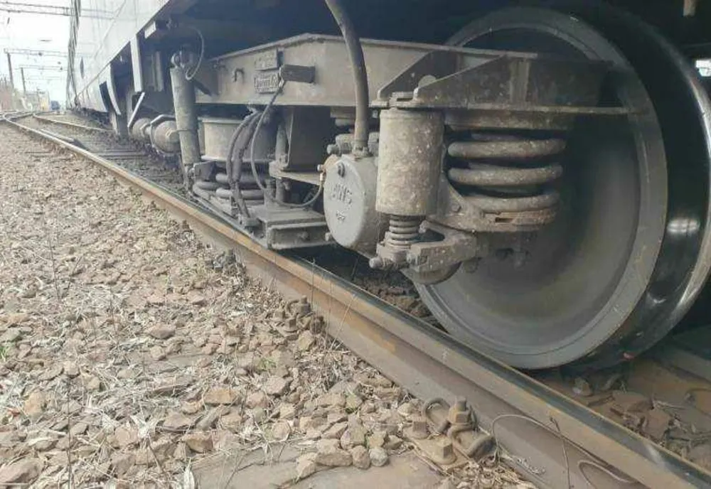 ACCIDENT FEROVIAR ÎN GARA MĂRĂȘEȘTI. ȘASE OAMENI RĂNIȚI
