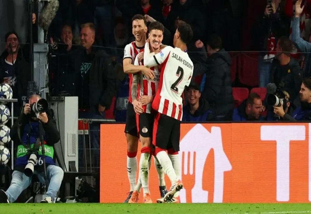 LIGA CAMPIONILOR: MAN A MARCAT DOUĂ GOLURI PENTRU PSV EINDHOVEN / CHIVU A CÂȘTIGAT CU INTER ÎN BELGIA