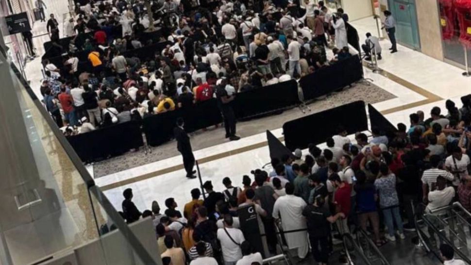 Un grup de zeci de români, inclusiv copii cu probleme medicale, este blocat în Dubai. Apel disperat către autorități