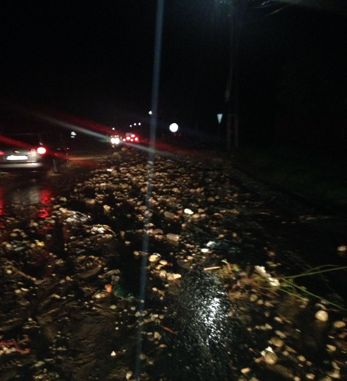 drum cu pietris noaptea