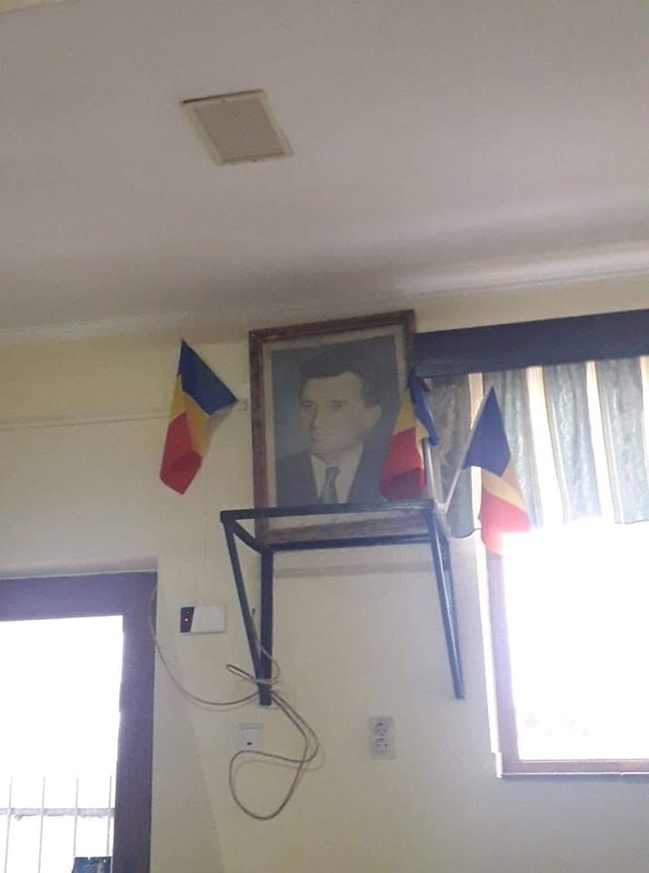 ceausescu in bar