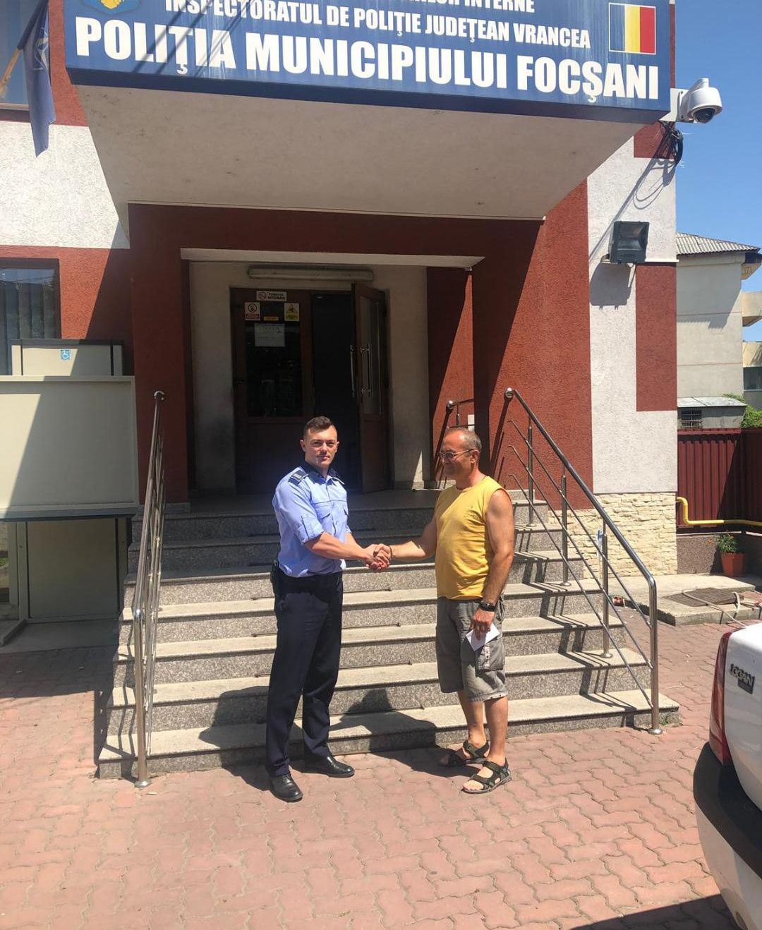 politie barbat premiat 3