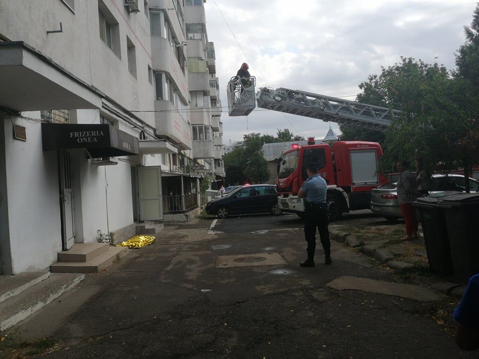 pompieri scara copil mort