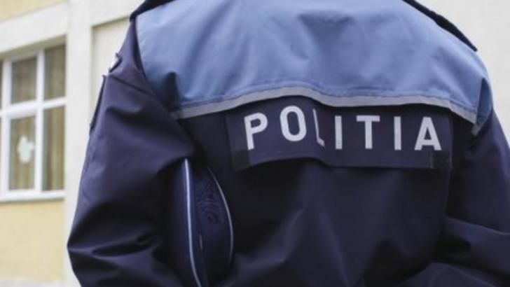 politia-politist-uniforma-de-politie_d1712c861b
