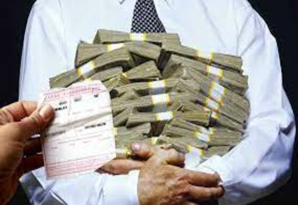 Pensiile speciale consumă aproape 1% din PIB. În doar 9 luni, statul a cheltuit pentru speciali echivalentul a 5 poduri de la Brăila