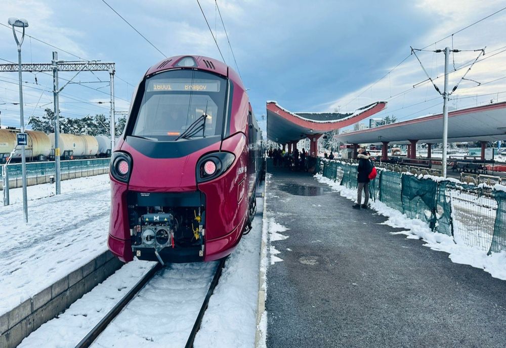 PRIMUL TREN ELECTRIC NOU DIN ROMÂNIA A FOST REPUS ÎN CIRCULAȚIE