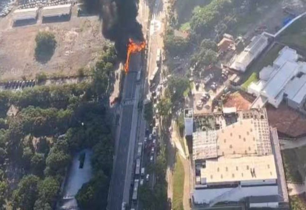 VIDEO BRAZILIA: DOI MORȚI ÎN PRĂBUȘIREA UNUI AVION DE MICI DIMENSIUNI PE UN BULEVARD CIRCULAT DIN SAO PAULO