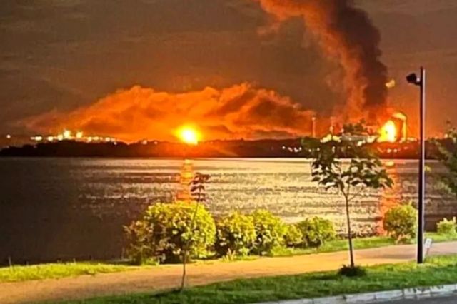 Război în Orientul Mijociu, ziua 30. Aeroportul Internaţional din Kuweit, ţinta unor atacuri cu drone