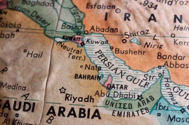 Arabia Saudită avertizează că își rezervă dreptul de a riposta militar împotriva Iranului