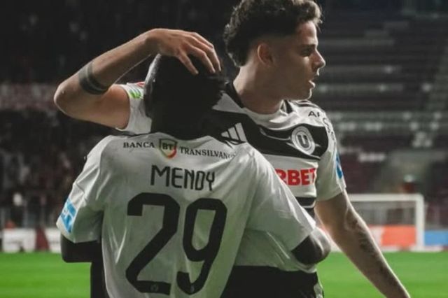 Fotbal: Rapid, învinsă în Giulești de Universitatea Cluj (1-2), în play-off-ul Superligii