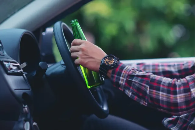 Dacă ai condus băut o dată, nu mai pornești mașina fără test de alcool