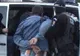 Reținuți de polițiști după ce au tâlhărit un bărbat într-un magazin din Adjud