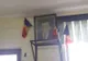 În comuna Răcoasa, portretul dictatorului Ceaușescu e pus la loc de cinste, vis-a-vis de primărie