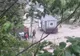 Cei 12 oameni izolați în mijlocul viiturii, de la Nereju, nu au fost nici acum salvați. Jandarmii intervin cu drone